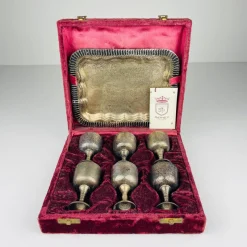 Pamono Antique English Silver Plated Glasses and Tray, 1890s, Set of 8> Serving Dishes