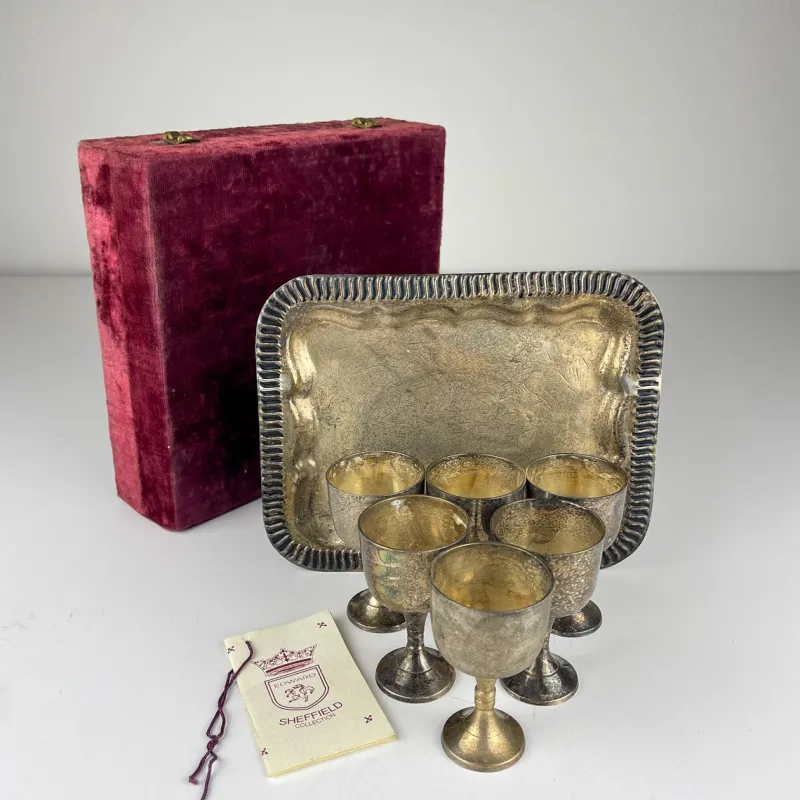 Pamono Antique English Silver Plated Glasses and Tray, 1890s, Set of 8> Serving Dishes