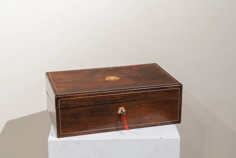 Pamono Antique English Tabletop Safe with Key, 1800s> Trunks Crates & Baskets