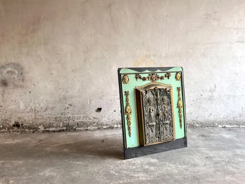 Online Pamono Antique Fireplace Doors in Bronze and Messing