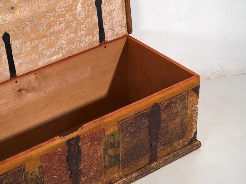 Pamono Antique Folk Art Bridal Trunk, 1820s> Trunks Crates & Baskets