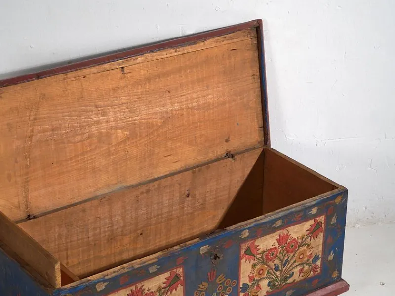 Pamono Antique Folk Art Chest, 1870s> Trunks Crates & Baskets