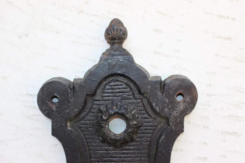 Pamono Antique Fountain in Cast Iron, 1890s> Garden Accessories