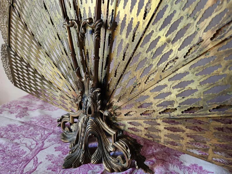 Pamono Antique French Brass Peacock Tail Pare-Feu / Fireplace Screen, 1800s> Fireplaces And Mantels