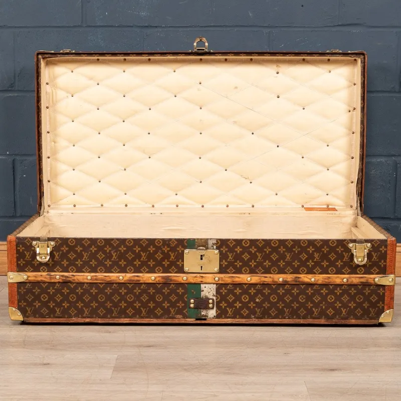 Pamono Antique French Cabin Trunk in Louis Vuitton, 1910> Trunks Crates & Baskets