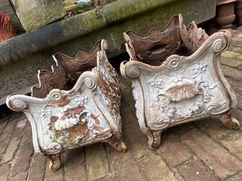 Pamono Antique French Cast Iron Garden Planters or Jardinières, Set of 2> Planters And Jardiniere