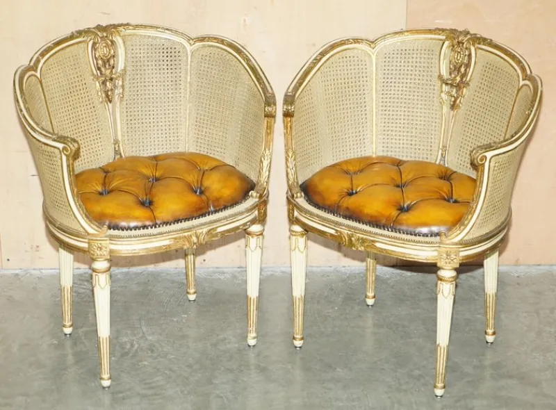Outlet Pamono Antique French Chesterfield Leather Armchairs, 1880, Set of 2