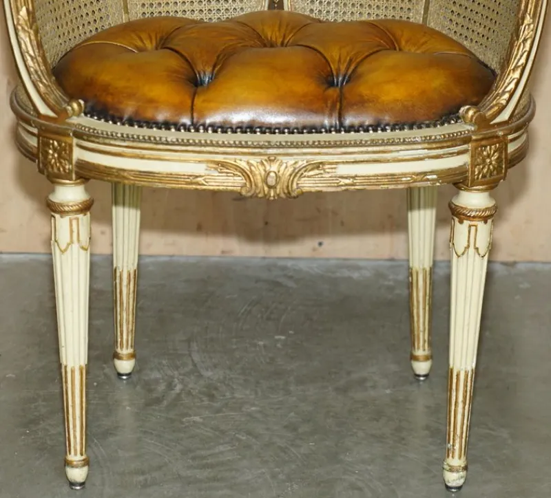 Outlet Pamono Antique French Chesterfield Leather Armchairs, 1880, Set of 2
