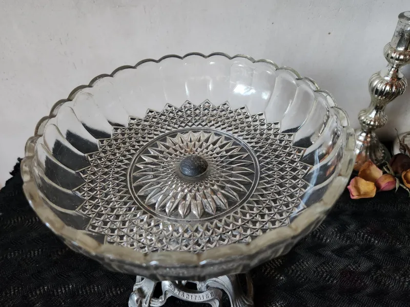 Pamono Antique French Crystal Compotier from La Samaritaine, Paris, France, Late 19th Century> Bowls