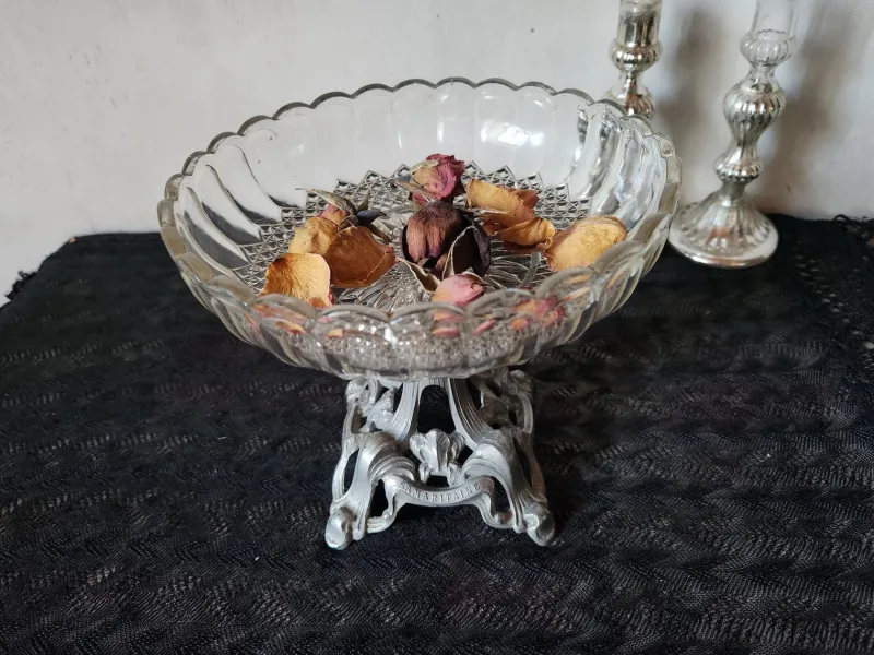 Pamono Antique French Crystal Compotier from La Samaritaine, Paris, France, Late 19th Century> Bowls