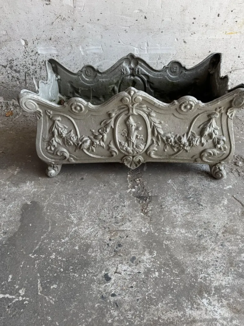 New Pamono Antique French Jardinière in Cast Iron