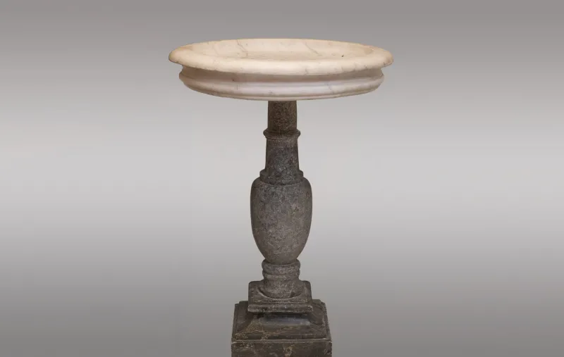 Pamono Antique French Marble Pedestal, 1700s