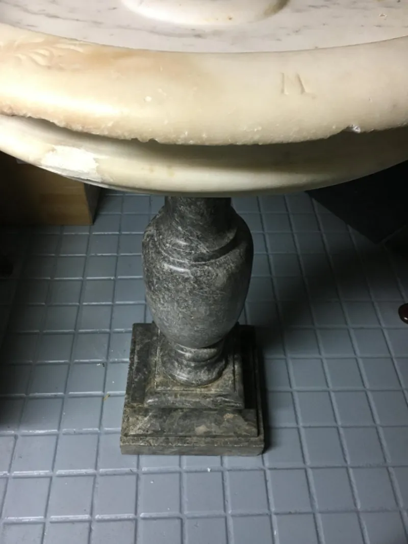 Pamono Antique French Marble Pedestal, 1700s