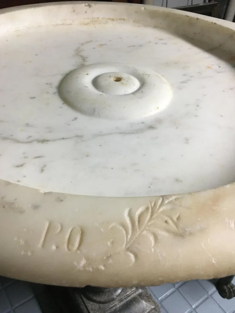 Pamono Antique French Marble Pedestal, 1700s