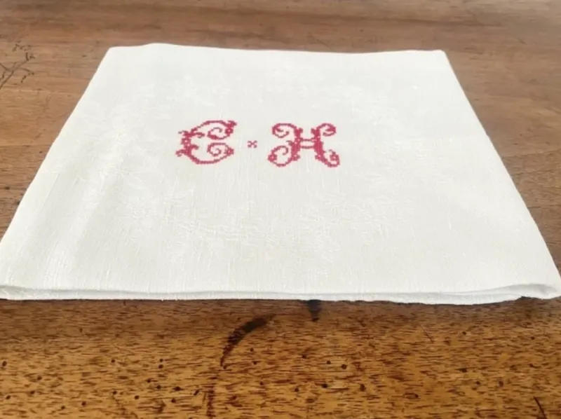 Pamono Antique French Monogrammed Embroidered Tablecloth and Napkins, 1900, Set of 13> Dinnerware Accessories