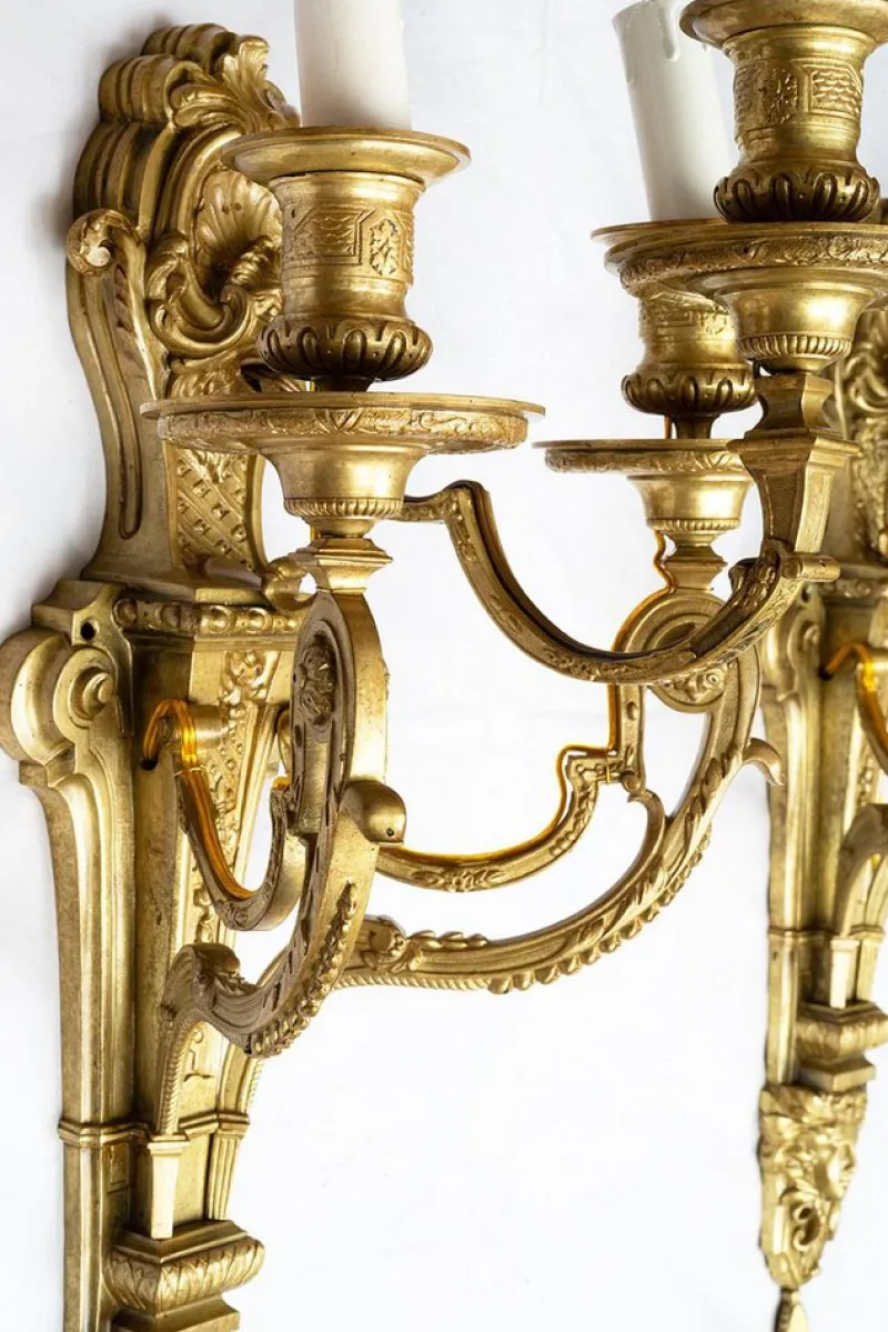 Pamono Antique French Napoleon III Wall Sconces in Chiseled Gilt Bronze, Late 19th Century, Set of 2> Wall Lights & Sconces