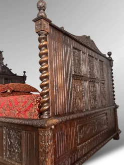 New Pamono Antique French Neo-Renaissance Carved Oak Kingsize Bed Frame, 1880s