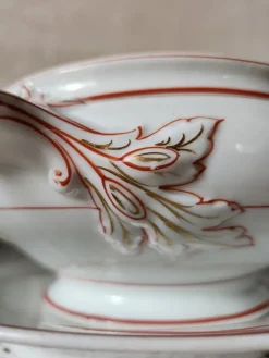 Pamono Antique French Porcelain Pillivuyt Soup Tureen with Gilded MB/BM Monogram><noscript><img width=