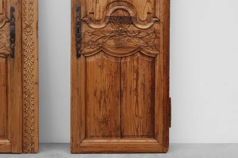 Pamono Antique French Provincial Hand-Carved Doors, 1880s, Set of 2> Architectural Elements