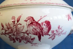 Outlet Pamono Antique French Red Favori Soup Tureen in Earthenware from Sarreguemines, 1890s