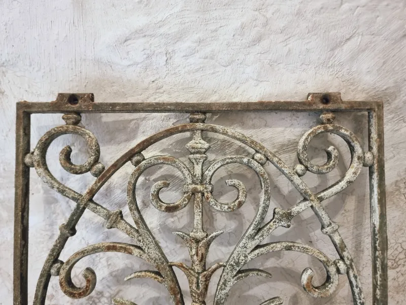 Outlet Pamono Antique French Rustic Cast Iron Window Grilles, 1900s, Set of 3