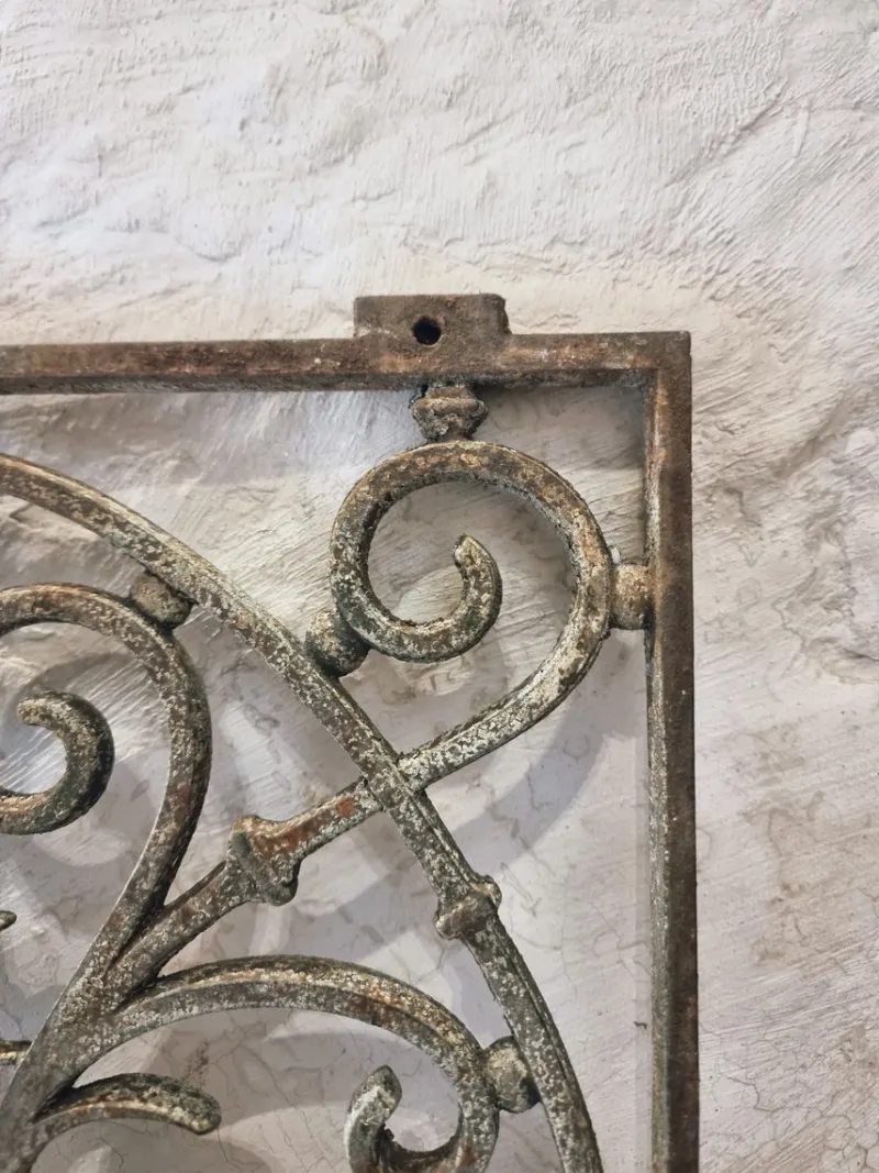 Outlet Pamono Antique French Rustic Cast Iron Window Grilles, 1900s, Set of 3