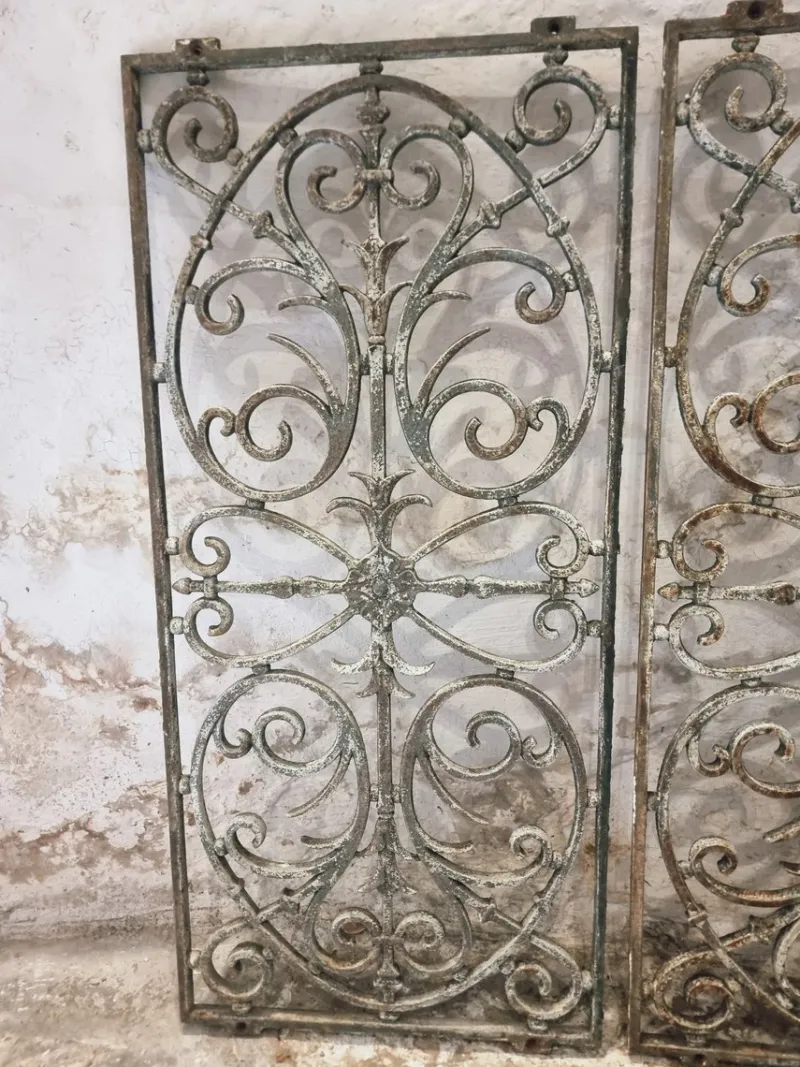 Outlet Pamono Antique French Rustic Cast Iron Window Grilles, 1900s, Set of 3