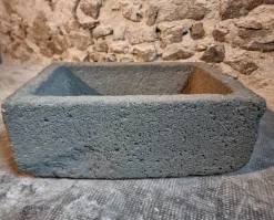 New Pamono Antique French Volvic Stone Trough Water Basin, Puy-de-Dôme, 18th Century