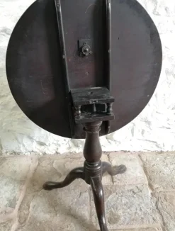 Pamono Antique George III Birdcage Tilt Top Wine Table in Red Walnut, 1760><noscript><img width=