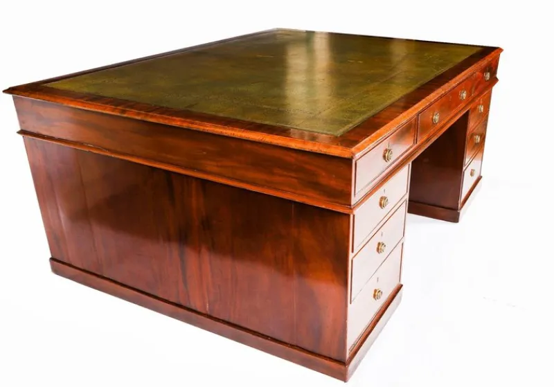 New Pamono Antique George III Flame Mahogany Partner's Pedestal Desk, 1790s