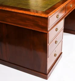 New Pamono Antique George III Flame Mahogany Partner's Pedestal Desk, 1790s