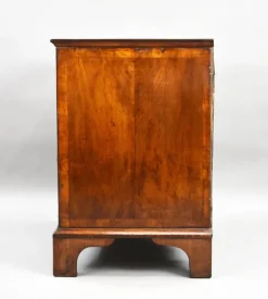 Pamono Antique Georgian Burr Walnut Chest of Drawers, 1730