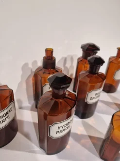 Pamono Antique German Apothecary Jars in Amber Glass, Set of 8> Bottles, Carafes & Jugs