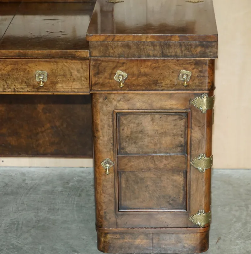 Pamono Antique Gothic Burr & Burl Dressing Table with Brass Fittings> Dressing Tables