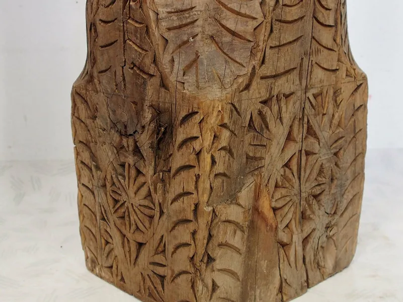 Pamono Antique Hand-Carved Wooden Pillar Column, Swat Valley Pakistan, 1890s> Pedestals And Columns