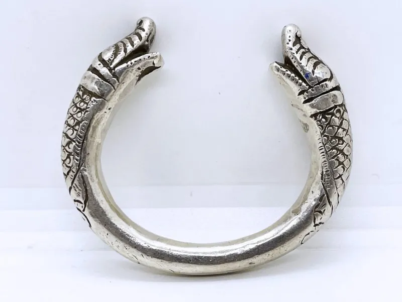 Pamono Antique Indian Makara Himachal Pradesh Bracelet in Silver, Early 1900s> Bracelets