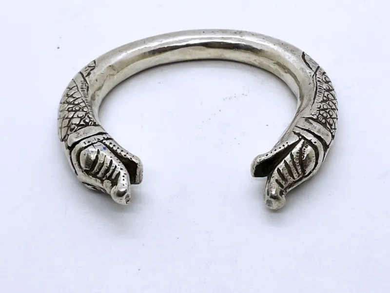 Pamono Antique Indian Makara Himachal Pradesh Bracelet in Silver, Early 1900s> Bracelets