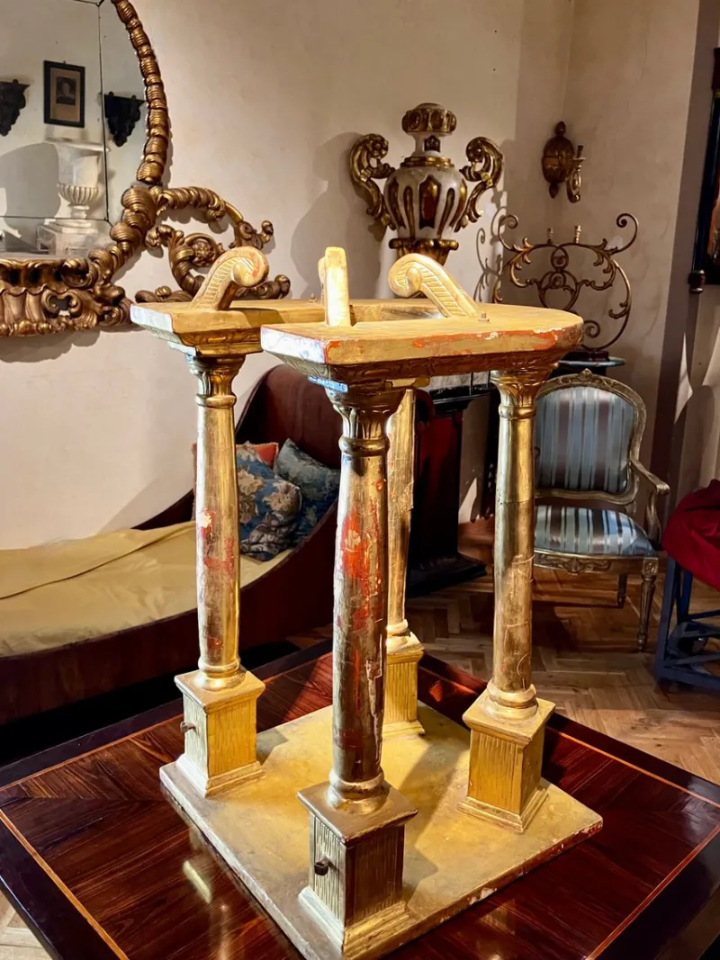 Hot Pamono Antique Italian Architectural Element Hand-Carved and Gilded Wooden Tabernacle