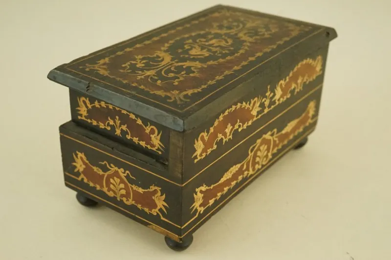 Pamono Antique Italian Sorrento Wood Jewelery Box, 1800s> Trunks Crates & Baskets