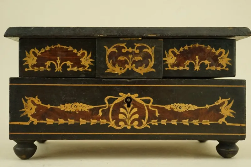 Pamono Antique Italian Sorrento Wood Jewelery Box, 1800s> Trunks Crates & Baskets