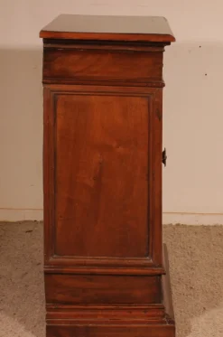 Pamono Antique Italian Walnut Oratory, 1600s
