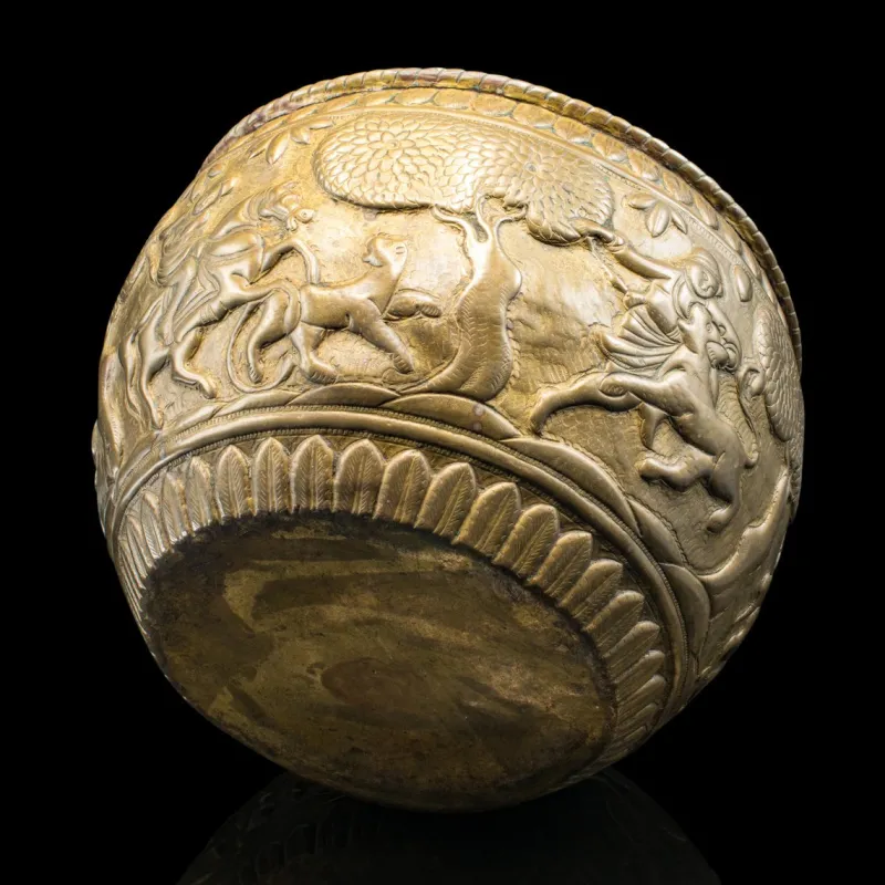 Pamono Antique Jardiniere Bowl in Brass, 1890s> Planters And Jardiniere