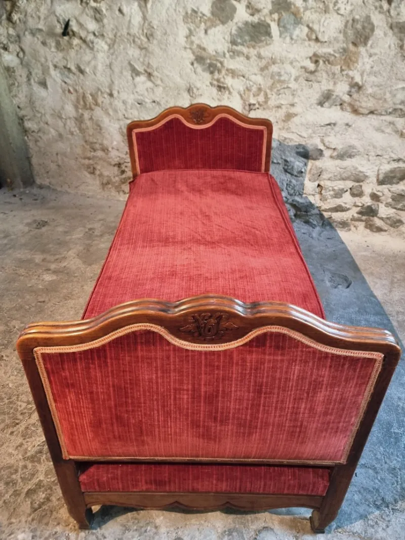 New Pamono Antique Louis XV French Adjustable Beechwood Frame Daybed, 1920s