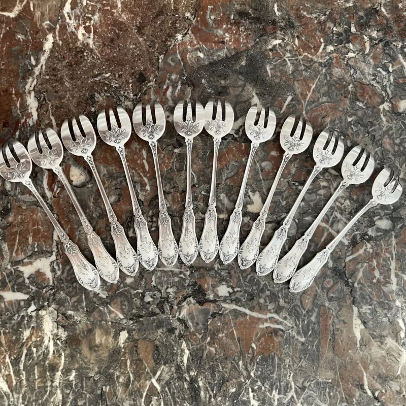 Online Pamono Antique Louis XV Style Oyster Forks in Silver, 1890s, Set of 12
