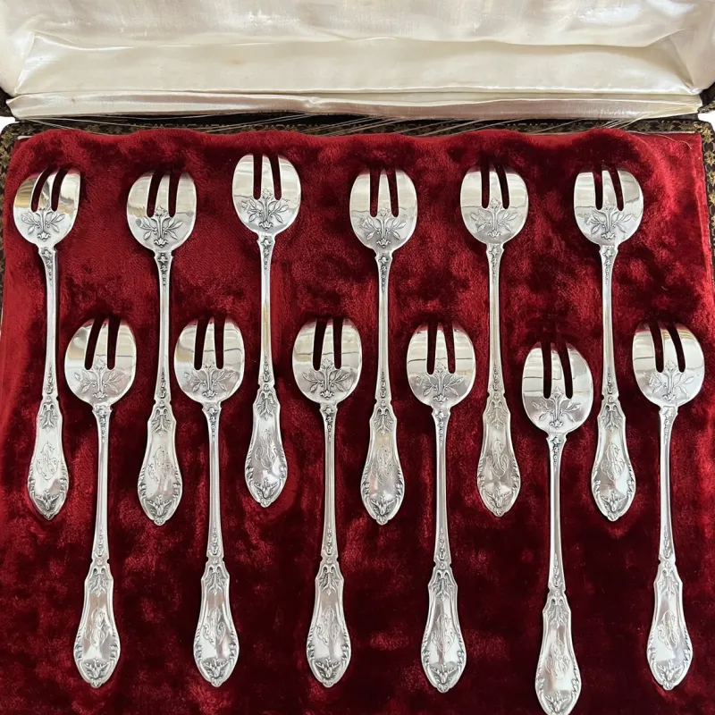 Online Pamono Antique Louis XV Style Oyster Forks in Silver, 1890s, Set of 12