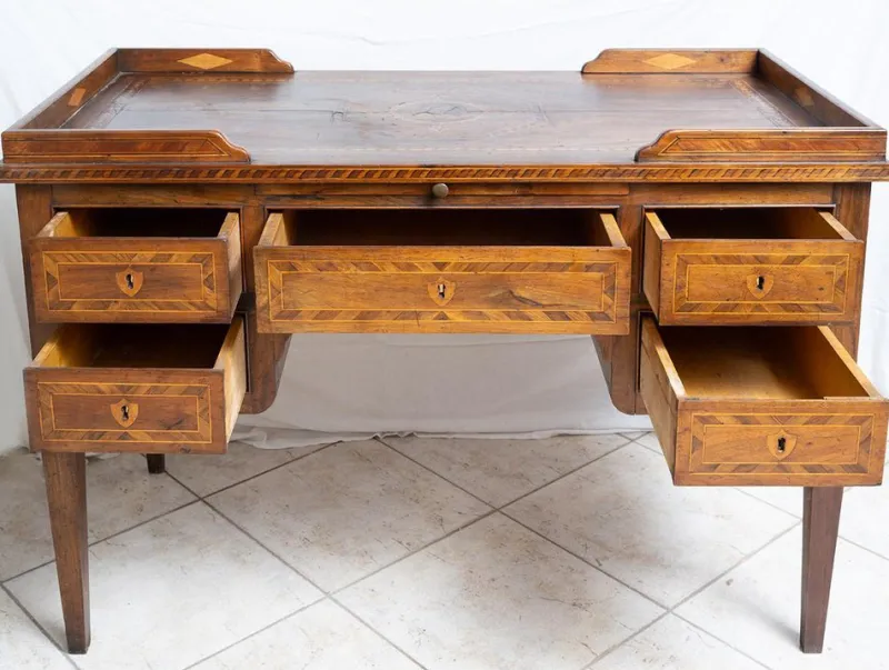 Pamono Antique Louis XVI Center Room Desk in Solid Walnut, Naples, 18th Century> Desks