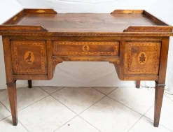 Pamono Antique Louis XVI Center Room Desk in Solid Walnut, Naples, 18th Century><noscript><img width=