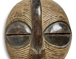 Clearance Pamono Antique Luba Kifwebe Mask, 1890s
