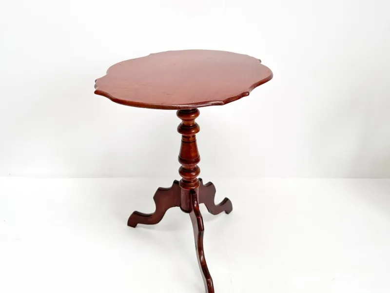 Pamono Antique Mahogany Tripod Table: Scalloped Edge Wine Table, 1890s> Coffee & Side Tables