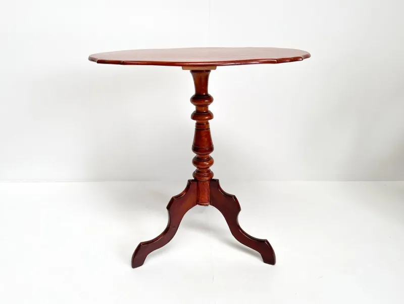 Pamono Antique Mahogany Tripod Table: Scalloped Edge Wine Table, 1890s> Coffee & Side Tables
